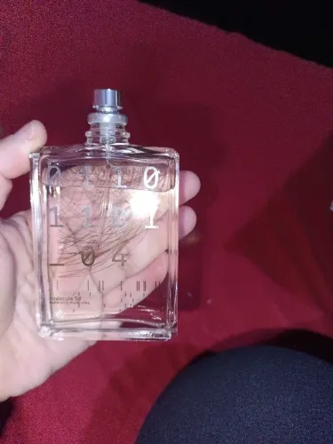 Perfume Scentric Molecule M04, 100 ml, novo sem caixa.