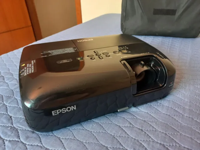 Projetor EPSON POWERLITE S6+  Novo