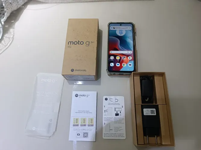 Celular Moto G34 5G na caixa