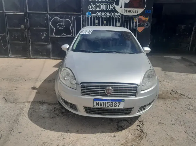 Fiat Linea Essence Dualogic 1.8 Flex 16V 4P 2012