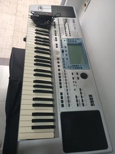 Korg PA 50 SD com Ritmos+Bag +fonte Bivolt