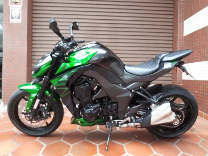 Kawasaki Z 1000 ABS 2023. 