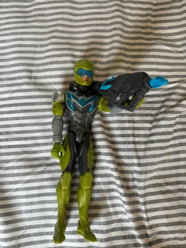 Boneco max still