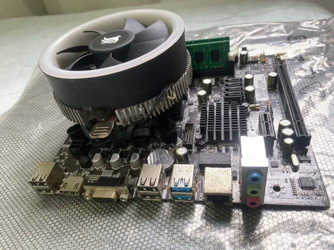 Placa Mãe, Processador e Memória.
