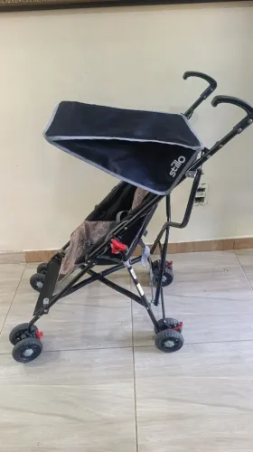 Carrinho de Bebê Stillo Guarda-Chuva Reclinável - Ótimo Estado<br>Descrição: