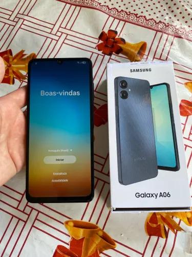 A06 Semi novo na caixa!