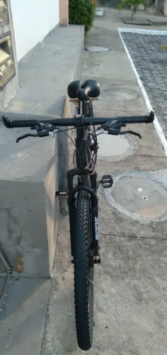 Bike em alumínio, aro 29, quadro tamanho 17