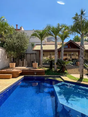 Sobrado à venda em Vinhedo, Marambaia, com 4 suítes, com 571.79 m², Residencial Sol Vinhed