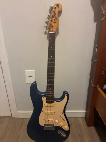 ? Guitarra Eagle STS-001 Stratocaster Vintage Azul