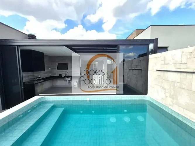 Casa térrea dentro de condominio em bairro próximo ao centro e ao lado de hospitais, super