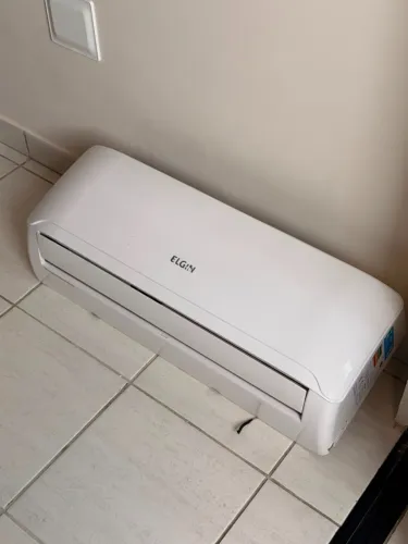 Ar Condicionado ELGIN | Modelo HEFI0B2FB | 9000 BTUs | Excelente estado