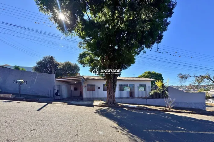 Casa à venda ou Locação com Terreno de 395 m² - Excelente Localização