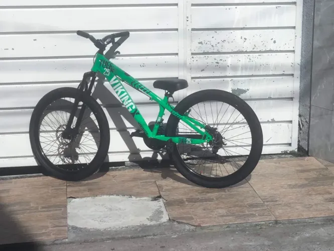 Quadro de vikingx tuff 25 verde 2025 seminovo apenas 4 meses de uso !!!