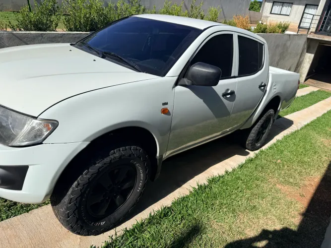Mitsubishi L200 Triton GL 3.2 CD TB Int. Dies. Mec. 2018
