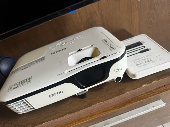 Projetor Epson X14+ funcionando 100%
