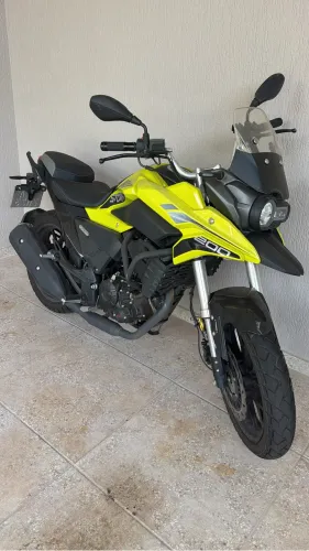 MOTO IMPECÁVEL SEM DETALHES