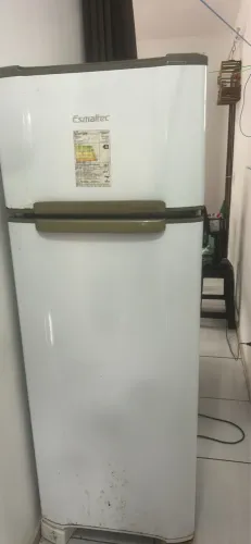 Geladeira duplex esmaltec