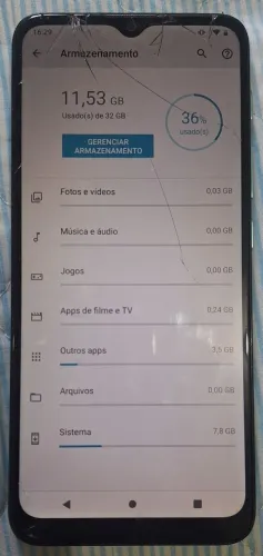 Moto e20 32gb 2ram com trincado na tele, funciona perfeitamente. 