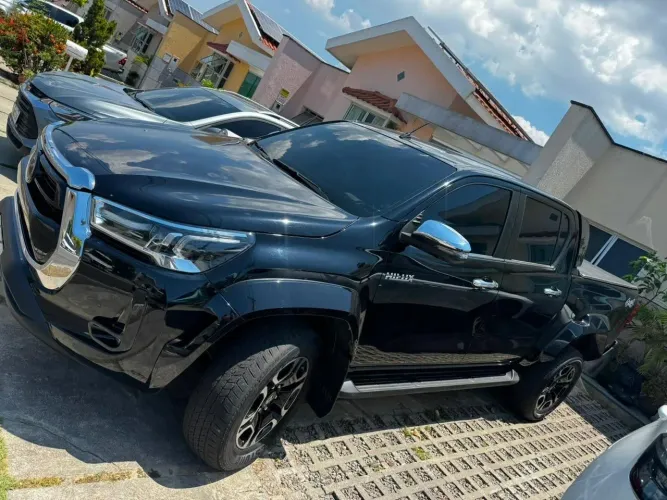 Toyota Hilux CD SRX 4X4 2.8 TDI 16V Diesel Aut. 2025