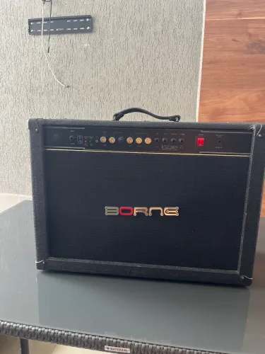 Amplificador combo berne vorax 2200 Studio para guitarra 120w