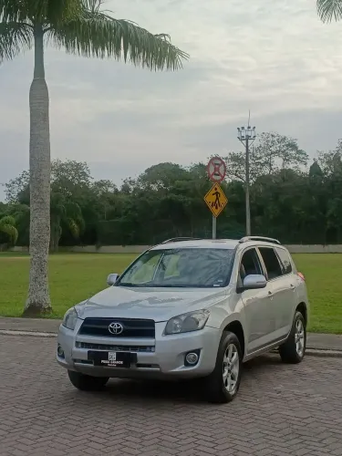 Toyota RAV4 2.4 4X2 16V 170cv Aut. 2011