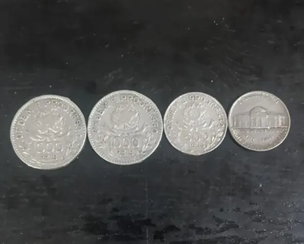 Moedas Antigas Prata