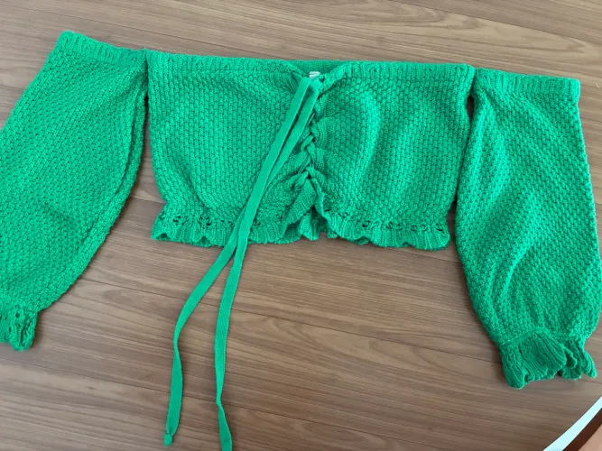 Cropped crochê verde