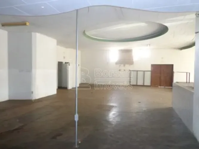 Venda de Comercial / Barracão/Galpão na cidade de Araraquara