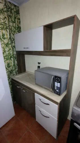 Armário compacto 