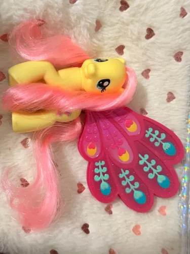 My Little pony Fluttershy glimmer