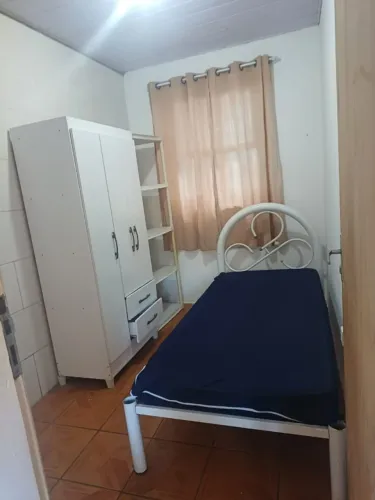 Quarto para moças na Agronômica