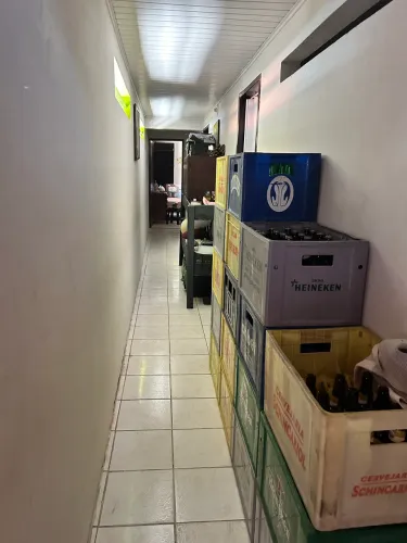 Engradado com cascos HEINEKEN/AMSTEL/DEVASSA