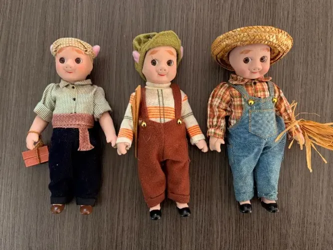Coleção DeAgostini Os Três Porquinhos - 3 bonecos colecionáveis originais em porcelana
