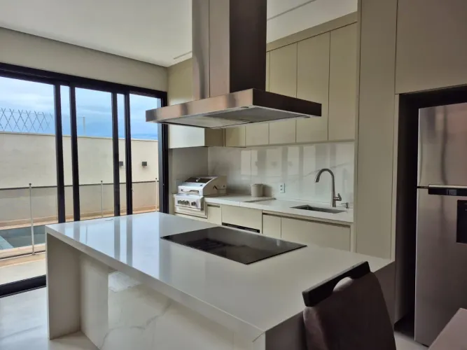 Casa moderna com piscina + clube completo | 3 quartos | 257m² | Ribeirão Preto<br><br>privativo!