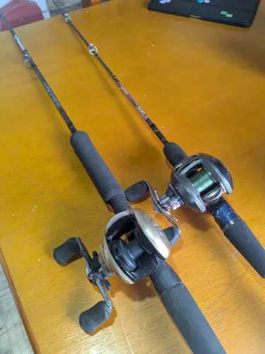 Carretilha + vara de pesca