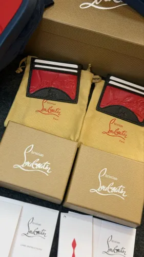 carteira christian louboutin