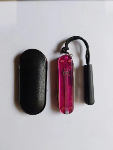 Canivete Victorinox Classic Sd Colors - Cupcake Dream - Rosa Translúcido
