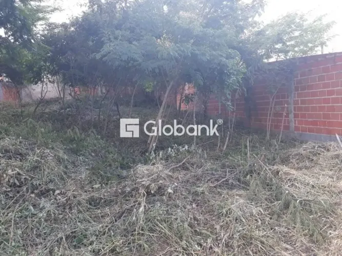 Terreno/Lote em Montes Claros, no bairro Jardim Liberdade, à venda.