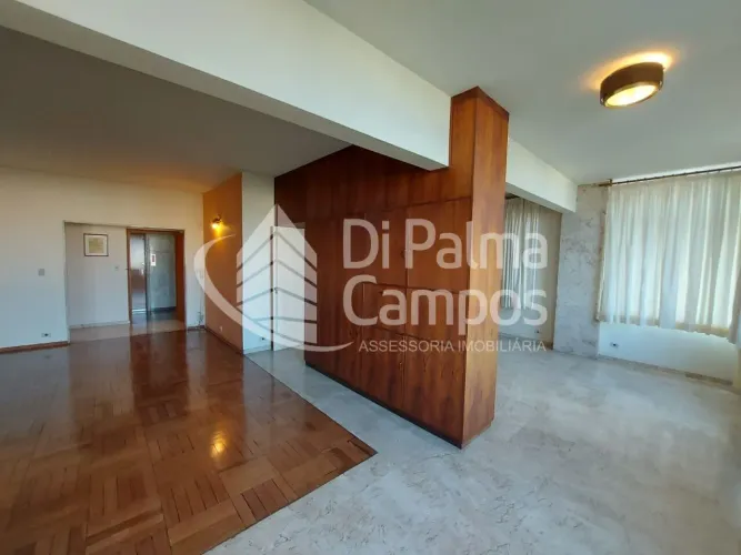 Apartamento à venda com 220m², vista para o Museu do Ipiranga e 1 por andar.