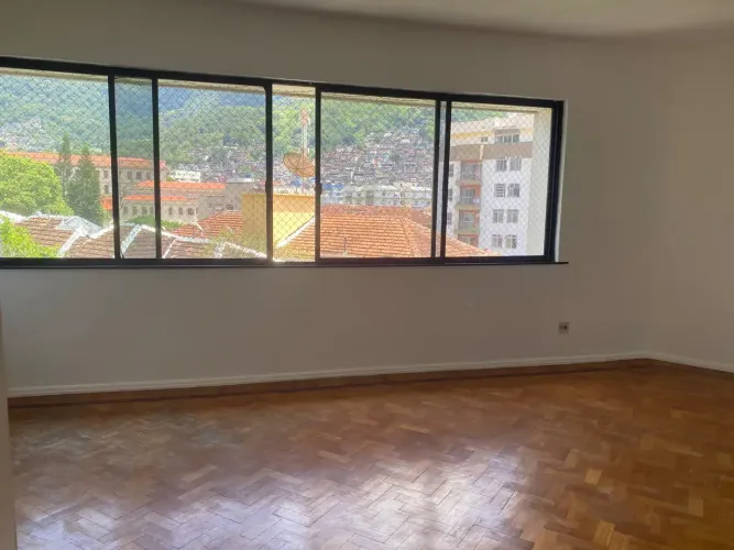Apartamento para aluguel tem 133 metros quadrados com 3 quartos