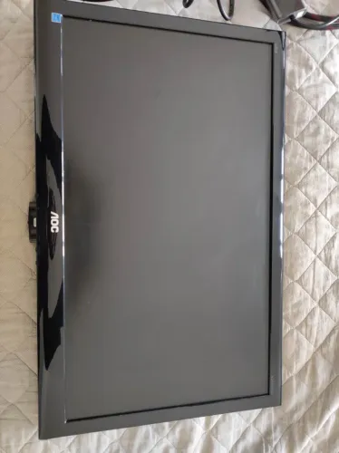 Monitor AOC 24" Full HD E2450SWD + Cabos VGA/DVI + Adaptador DisplayPort