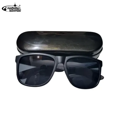 Óculos de Sol Wayfarer Preto Fosco - Hastes em Madeira Cinza (Moderno)