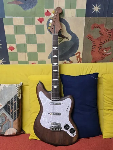 Guitarra Giannini Sonic 60's