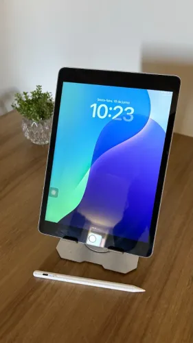 iPad 9ª Geração 64GB Wi-Fi (Final de 2021) + Acessórios