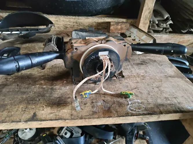 Chave de seta Peugeot 206