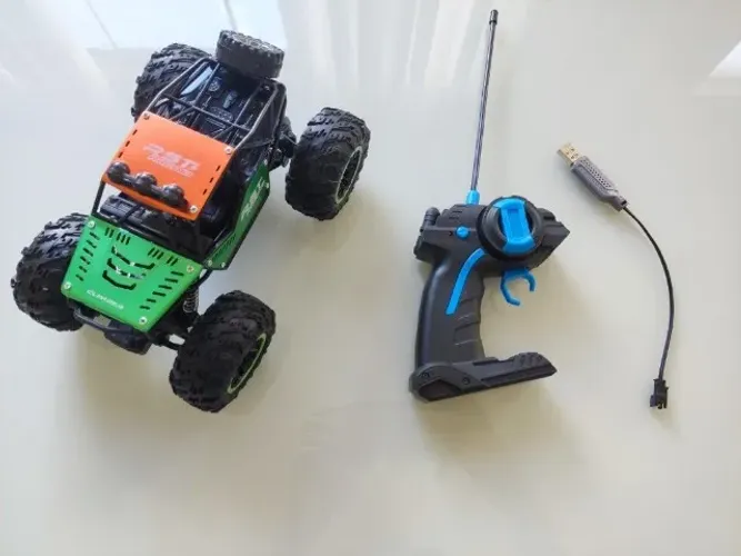 (Novo) Carrinho de Controle Remoto Recarregável Verde 20 cm