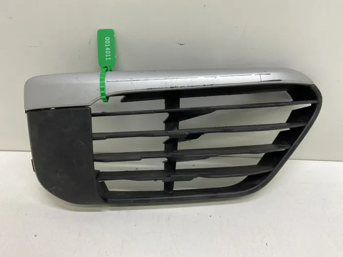 Moldura Farol Auxiliar Bmw X1 2016 2017 2018 2019 Dir