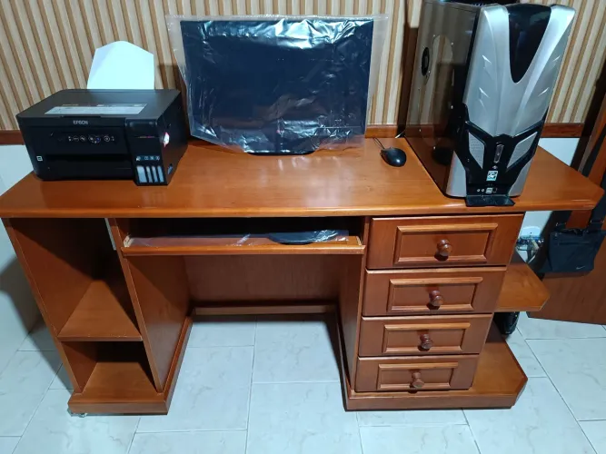 Escrivaninha para computador 