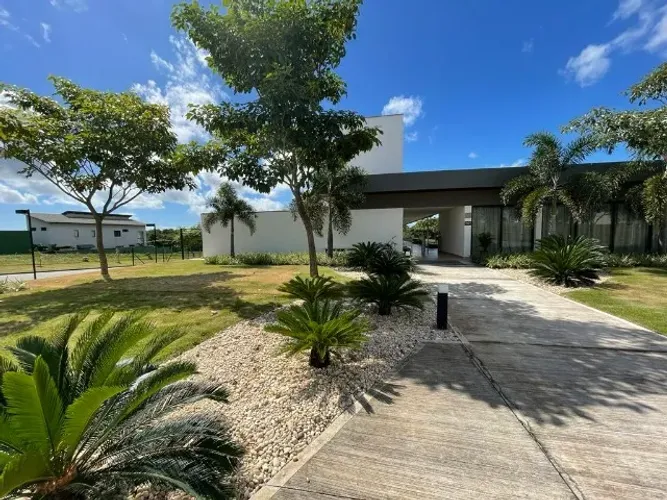 Lote poente, de esquina e plano proximo ao clube no Terras Alphaville