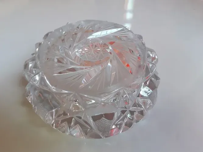 Cinzeiro de cristal puro